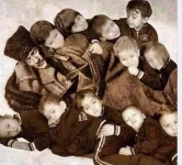 çocuklar ve atatürk 2.webp